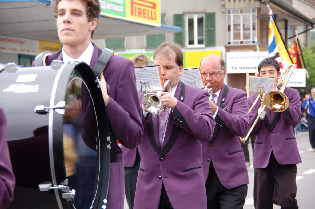 MGU am Vorbeimarsch.